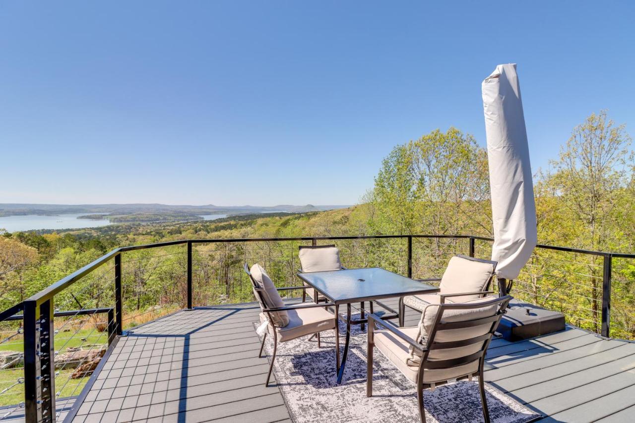 Charming Edgemont Home With Deck And Lake Views! Fairfield Bay Exterior foto